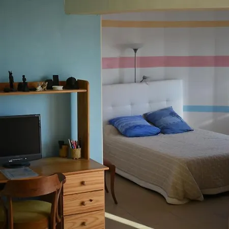 T2: 45m2 :4 Places :indépendant Dans Appartement *