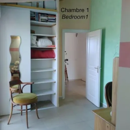 T2: 45m2 :4 places :indépendant dans villa