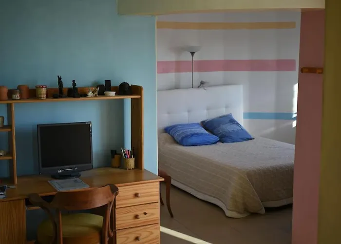 T2: 45m2 :4 Places :independant Dans Lägenhet *