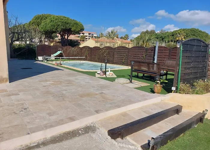 T2: 45m2 :4 Places :independant Dans *